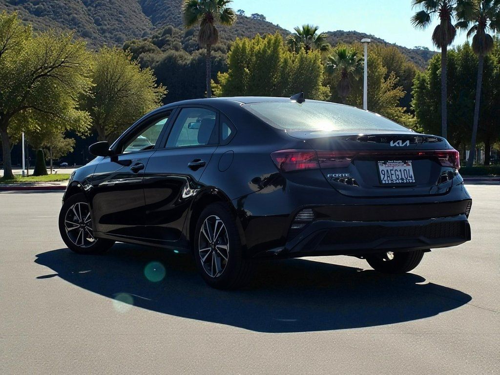 2022 Kia Forte LXS IVT - 22941361 - 2