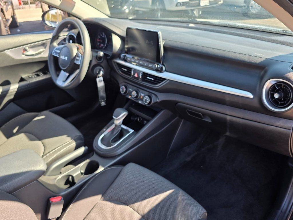 2022 Kia Forte LXS IVT - 22941361 - 3