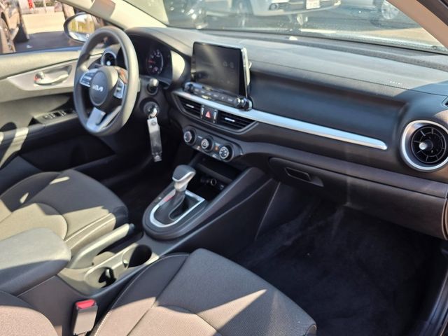 2022 Kia Forte LXS IVT - 22941361 - 3