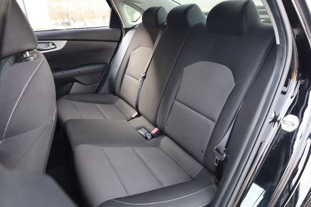 2022 Kia Forte LXS IVT - 22969090 - 17