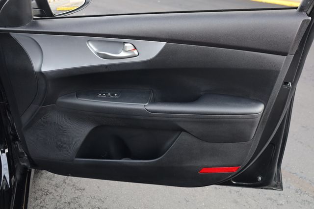 2022 Kia Forte LXS IVT - 22969090 - 21