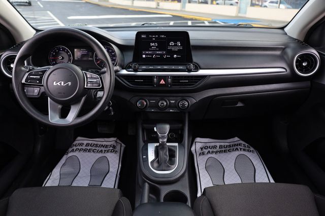 2022 Kia Forte LXS IVT - 22969090 - 24