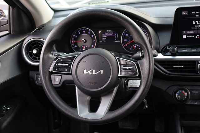 2022 Kia Forte LXS IVT - 22969090 - 25