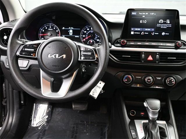 2022 Kia Forte LXS IVT - 22929058 - 13