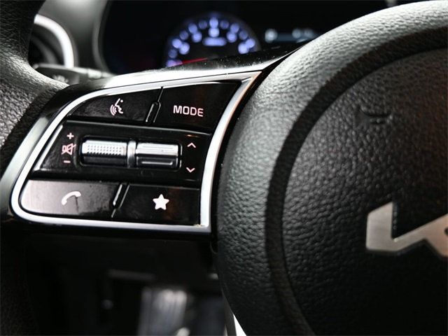 2022 Kia Forte LXS IVT - 22929058 - 21