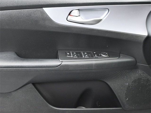 2022 Kia Forte LXS IVT - 22929058 - 7