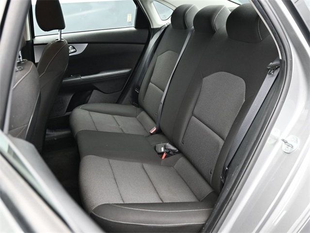 2022 Kia Forte LXS IVT - 22929058 - 8
