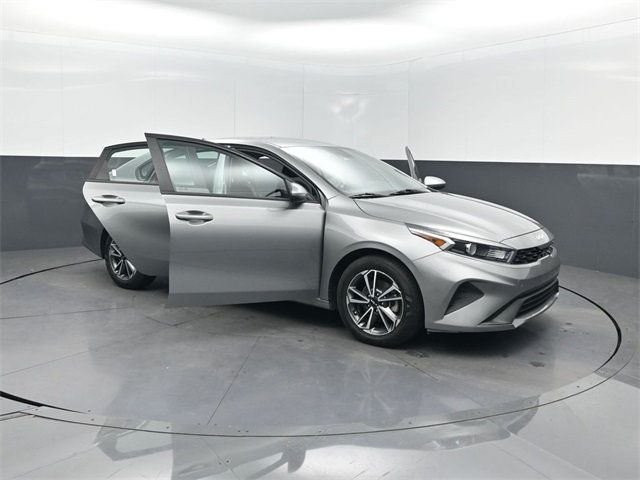 2022 Kia Forte LXS IVT - 22970332 - 33
