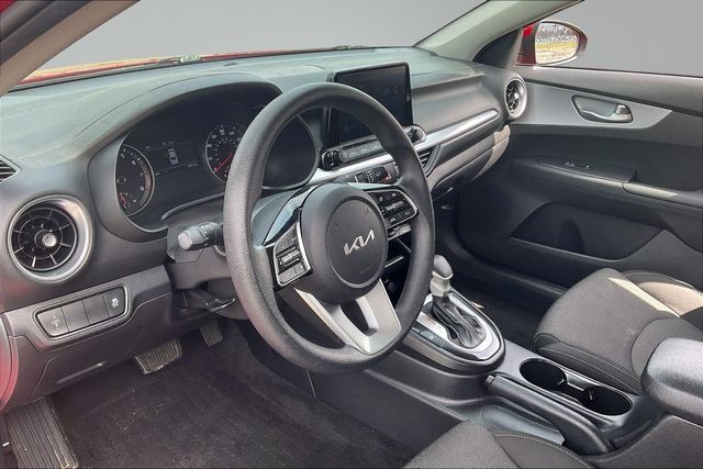 2022 Kia Forte LXS IVT - 22999465 - 10