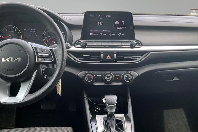 2022 Kia Forte LXS IVT - 22999465 - 24