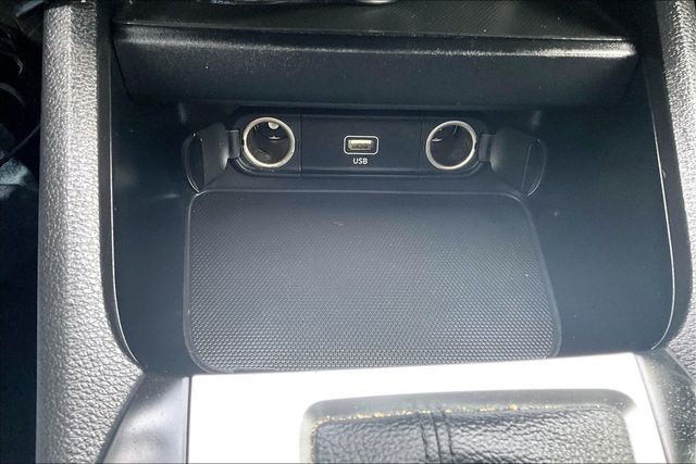 2022 Kia Forte LXS IVT - 22999465 - 28