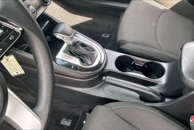 2022 Kia Forte LXS IVT - 22999465 - 34