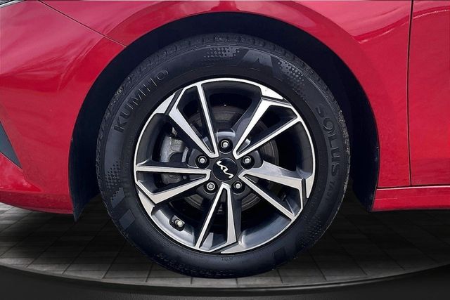 2022 Kia Forte LXS IVT - 22999465 - 39