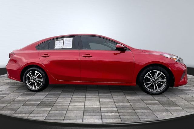 2022 Kia Forte LXS IVT - 22999465 - 7