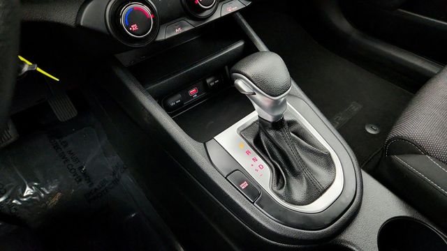 2022 Kia Forte LXS IVT - 22945922 - 15