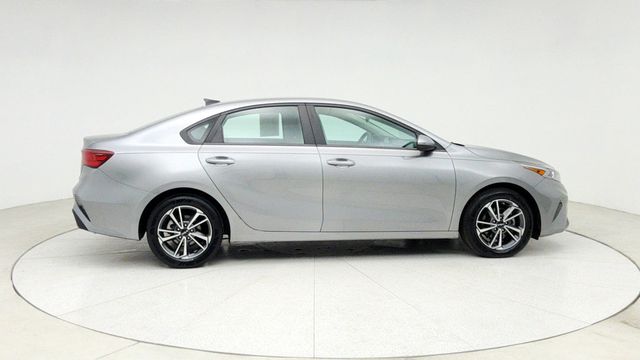 2022 Kia Forte LXS IVT - 22945922 - 3