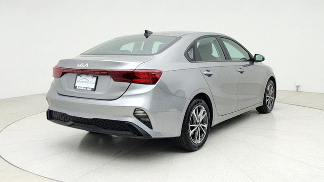 2022 Kia Forte LXS IVT - 22945922 - 4