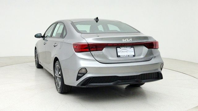 2022 Kia Forte LXS IVT - 22945922 - 5