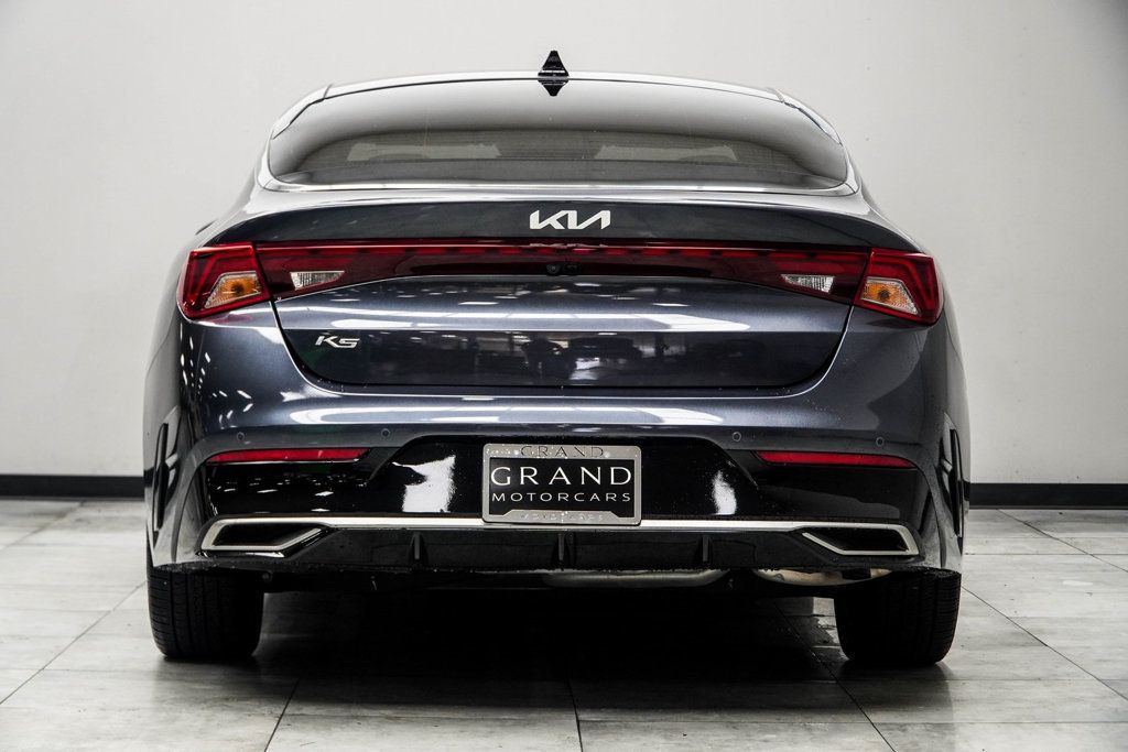 2022 Kia K5 EX photo 11