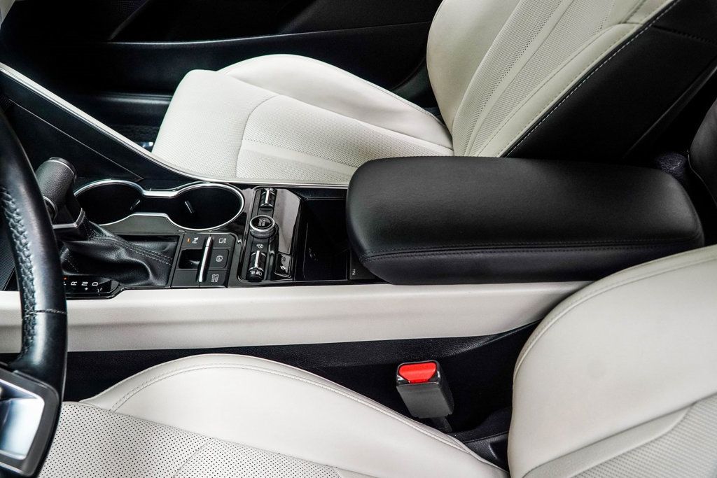 2022 Kia K5 EX photo 16