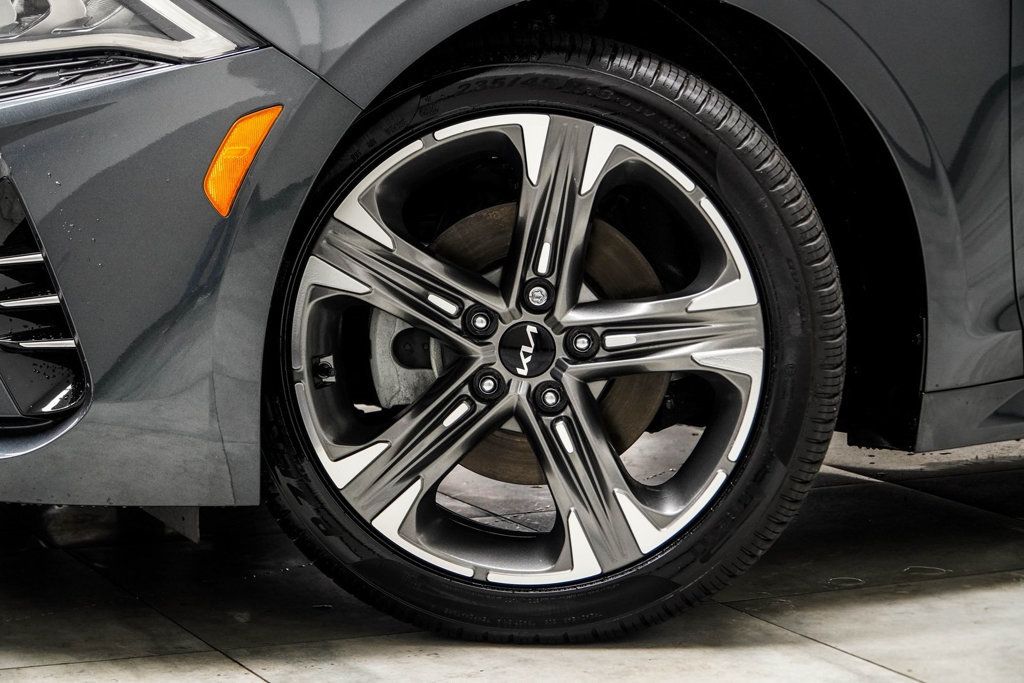 2022 Kia K5 EX photo 3