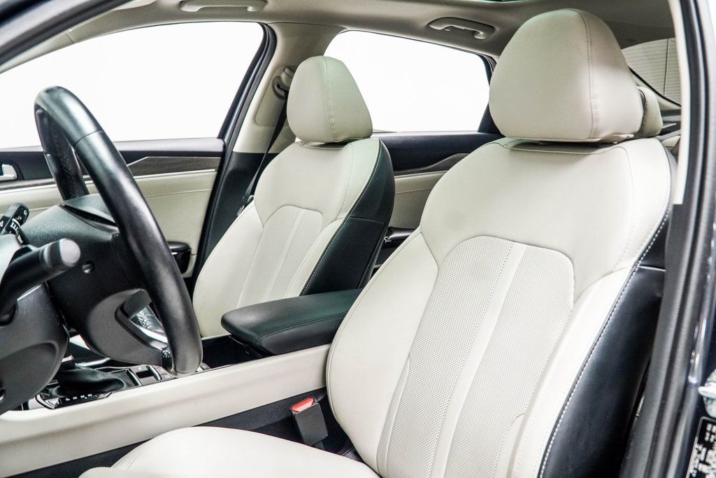 2022 Kia K5 EX photo 32