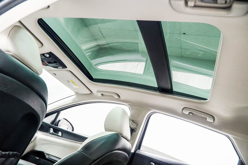 2022 Kia K5 EX photo 37