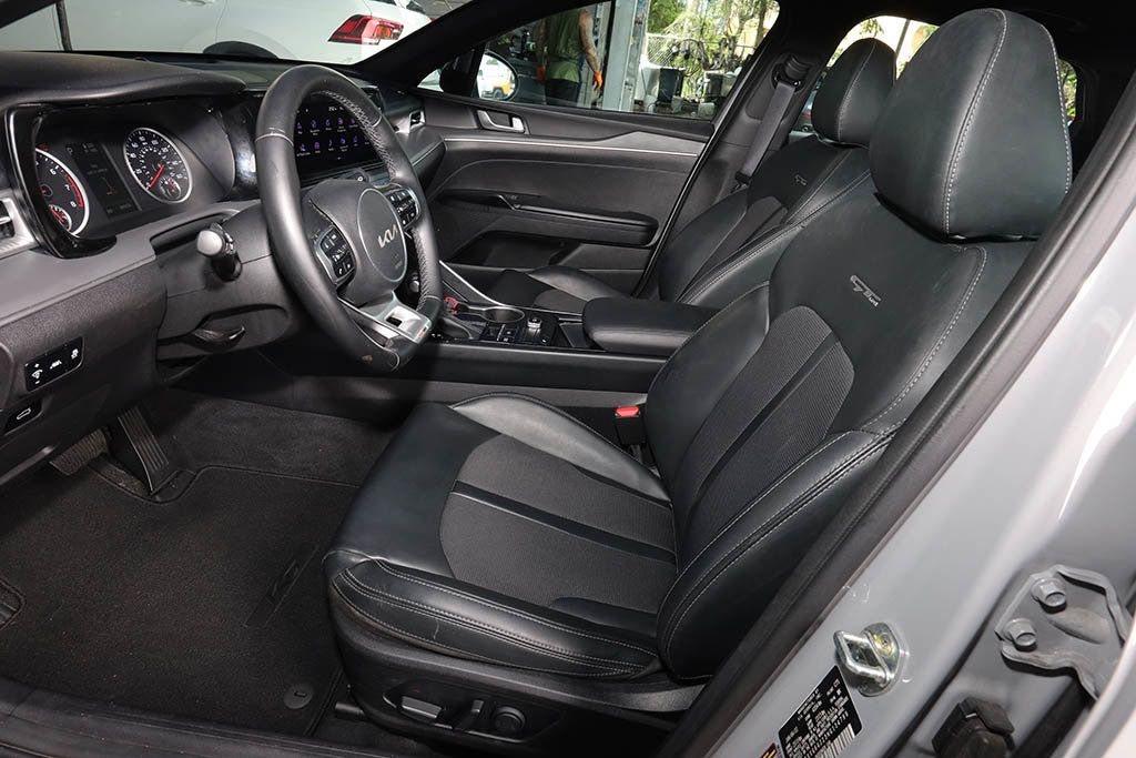 2022 Kia K5 GT-Line photo 11