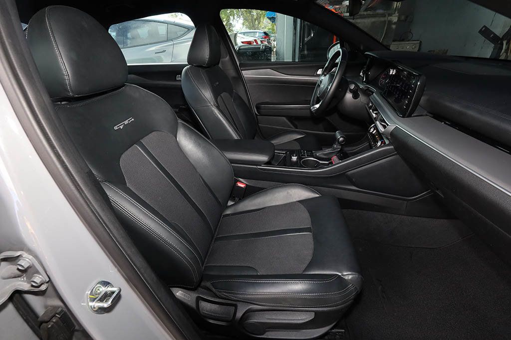 2022 Kia K5 GT-Line photo 12