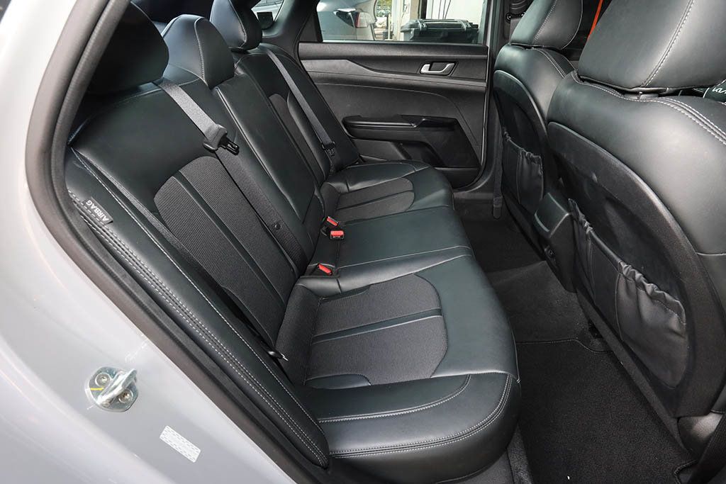 2022 Kia K5 GT-Line photo 14