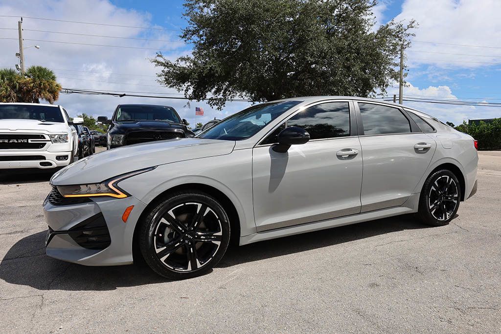 2022 Kia K5 GT-Line photo 4