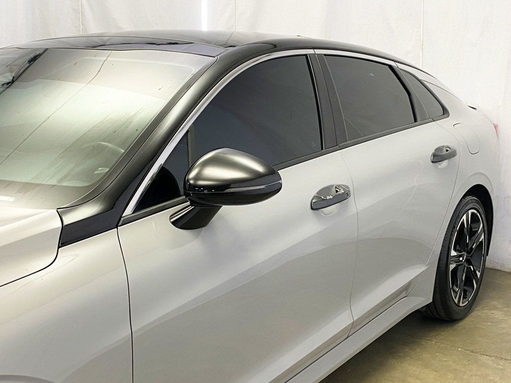 2022 Kia K5 GT-Line photo 2