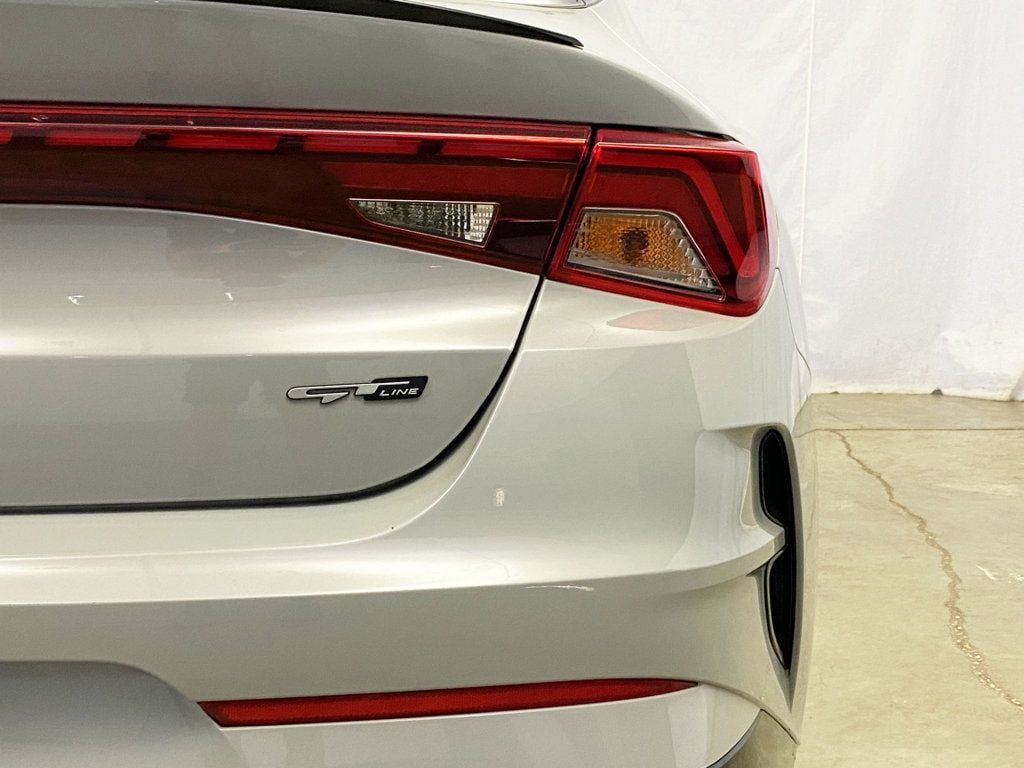 2022 Kia K5 GT-Line photo 6