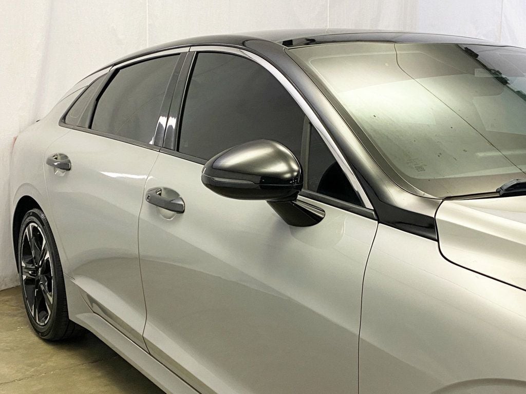 2022 Kia K5 GT-Line photo 8