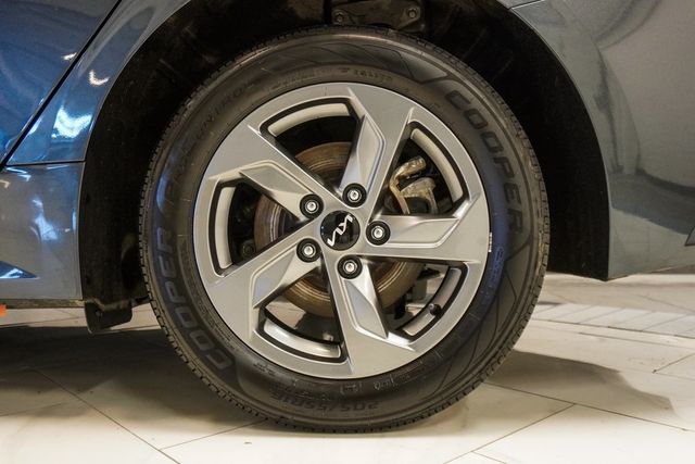 2022 Kia K5 LXS Automatic FWD - 22981449 - 35