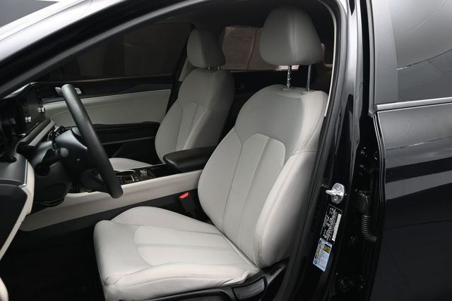 2022 Kia K5 LXS Automatic FWD - 23070315 - 4