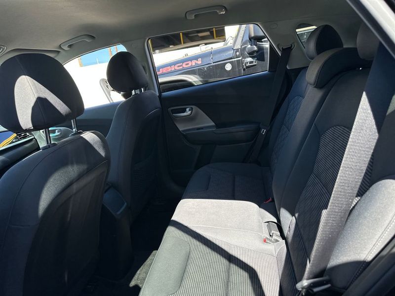 2022 Kia Niro LX FWD - 22952137 - 14