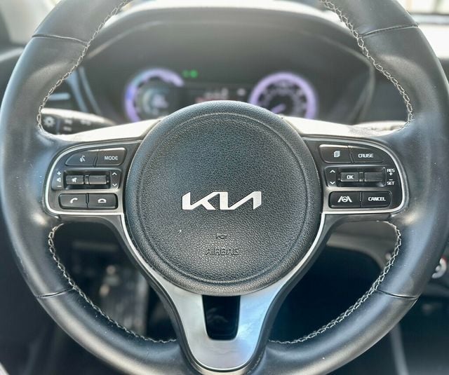 2022 Kia Niro LXS SE FWD - 22569296 - 17