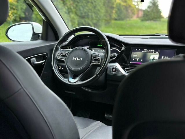 2022 Kia Niro EV EX FWD - 22932446 - 34