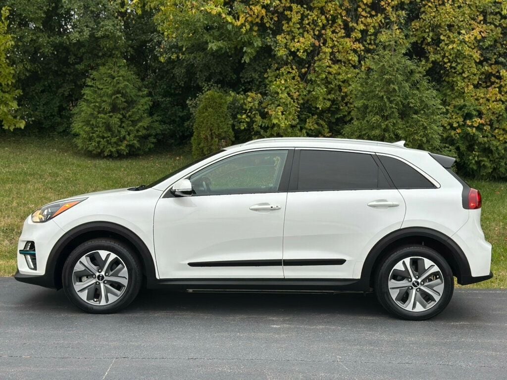 2022 Kia Niro EV EX photo 3
