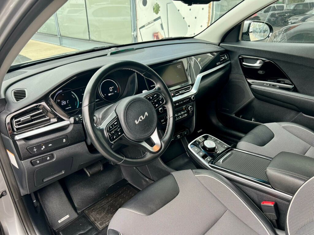 2022 Kia Niro EV EX FWD - 22825925 - 16