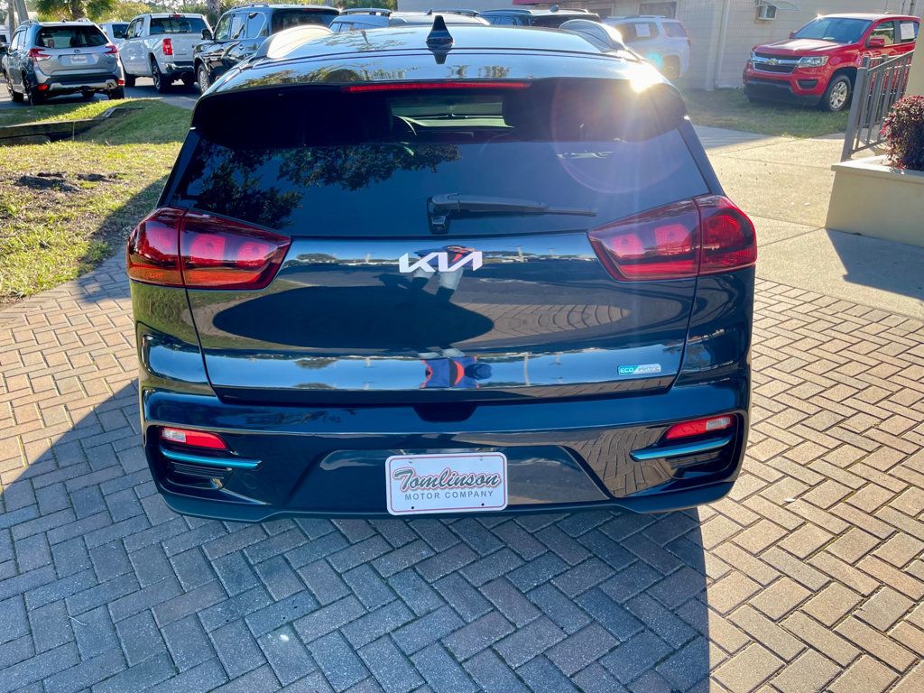 2022 Kia Niro EV EX photo 4