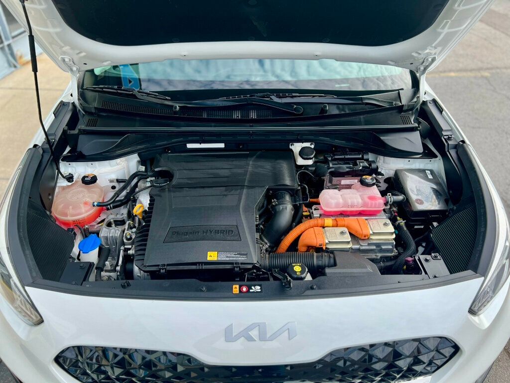 2022 Kia Niro Plug-In Hybrid LXS photo 11