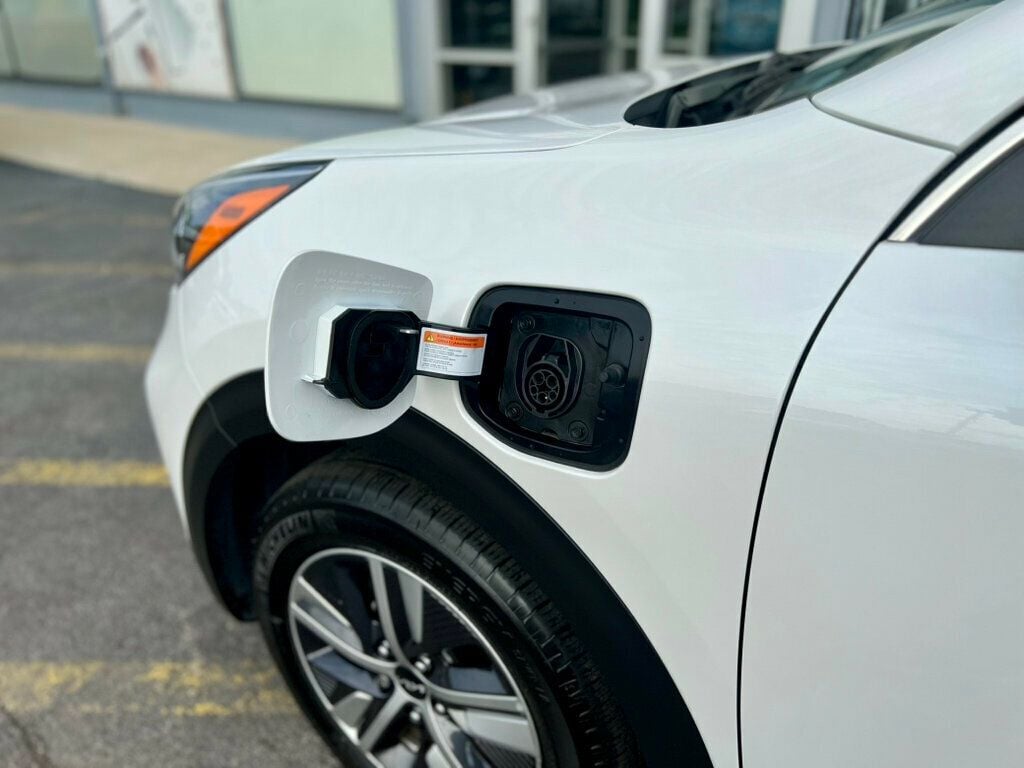 2022 Kia Niro Plug-In Hybrid LXS photo 12