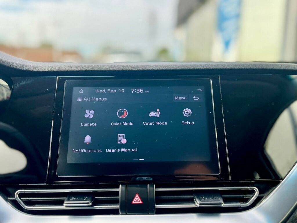 2022 Kia Niro Plug-In Hybrid LXS photo 24