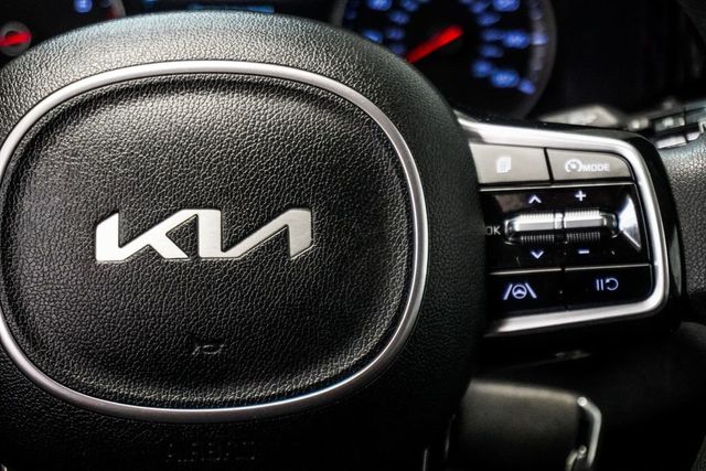 2022 Kia Sorento LX AWD - 22981482 - 14