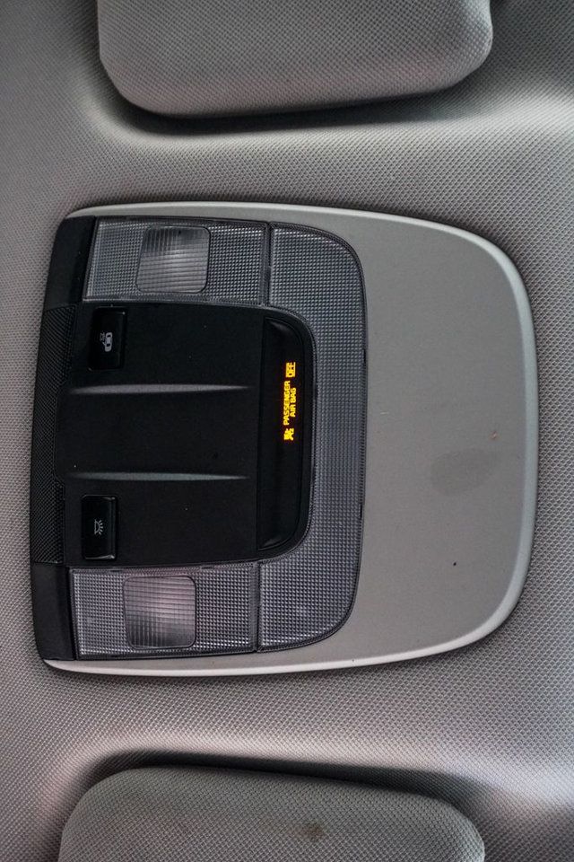 2022 Kia Sorento LX AWD - 22981482 - 26