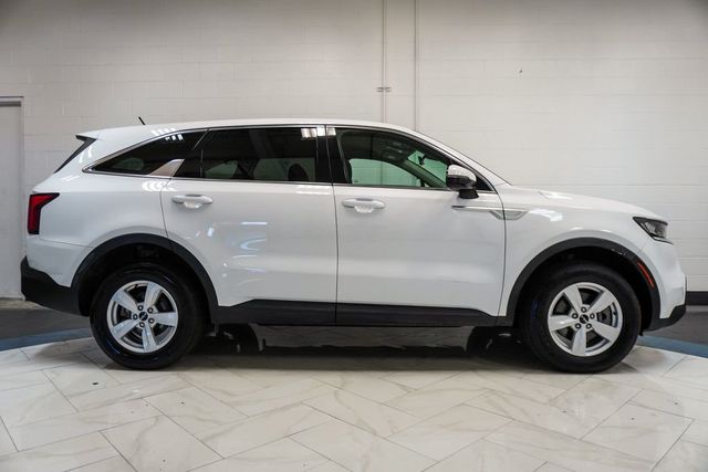 2022 Kia Sorento LX AWD - 22981482 - 33
