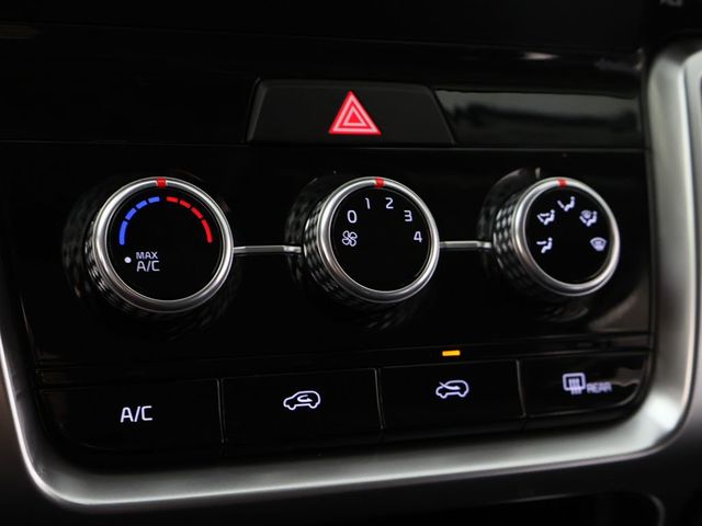 2022 Kia Sorento LX FWD - 23001404 - 42