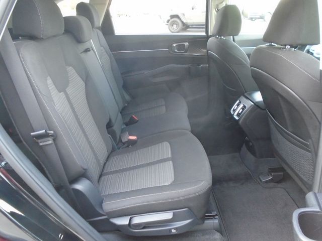 2022 Kia Sorento LX FWD - 22963397 - 28